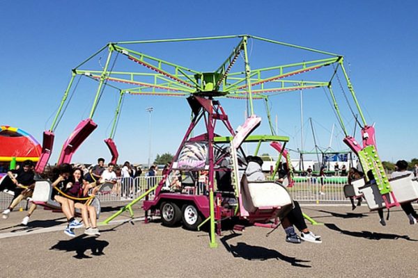 Trailer Mounted Swing Chair Ride Trailer Mounted Swing Chair Ride
