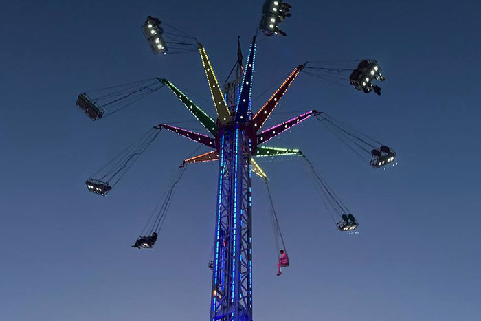 Trailer version of highflying chair