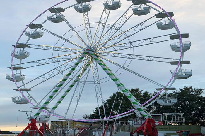 towed ferris wheel manufacture