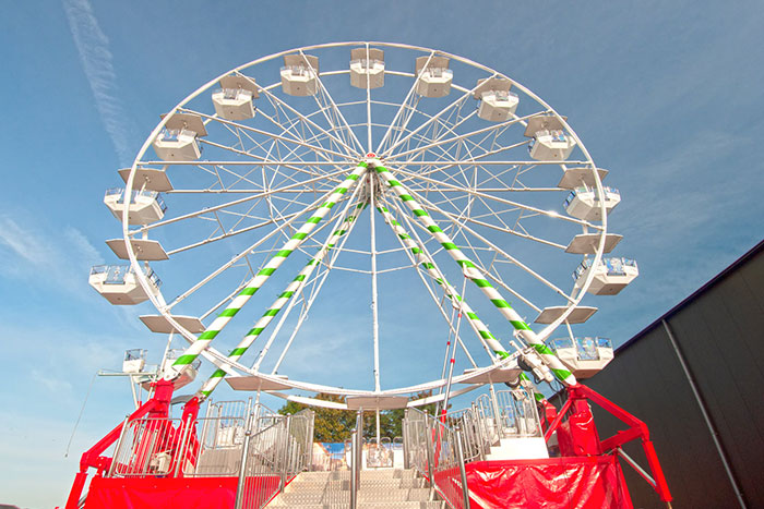 towed ferris wheel supplier