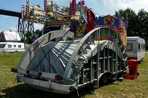 traillier Carousel rides traillier Carousel rides